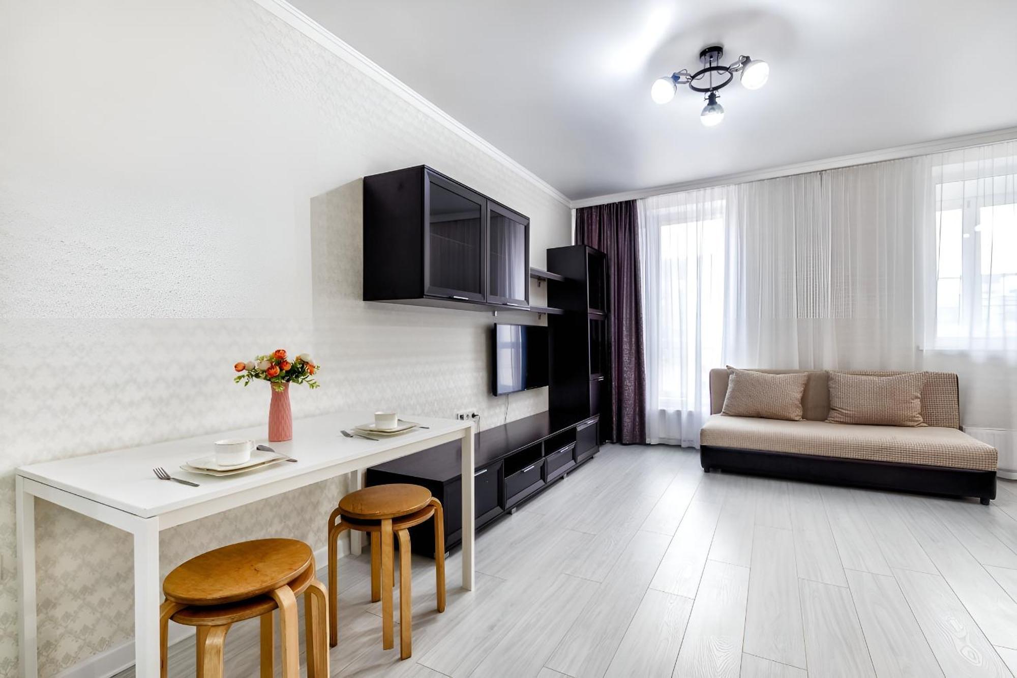 1-комнатная на мангилик ел Apartment *